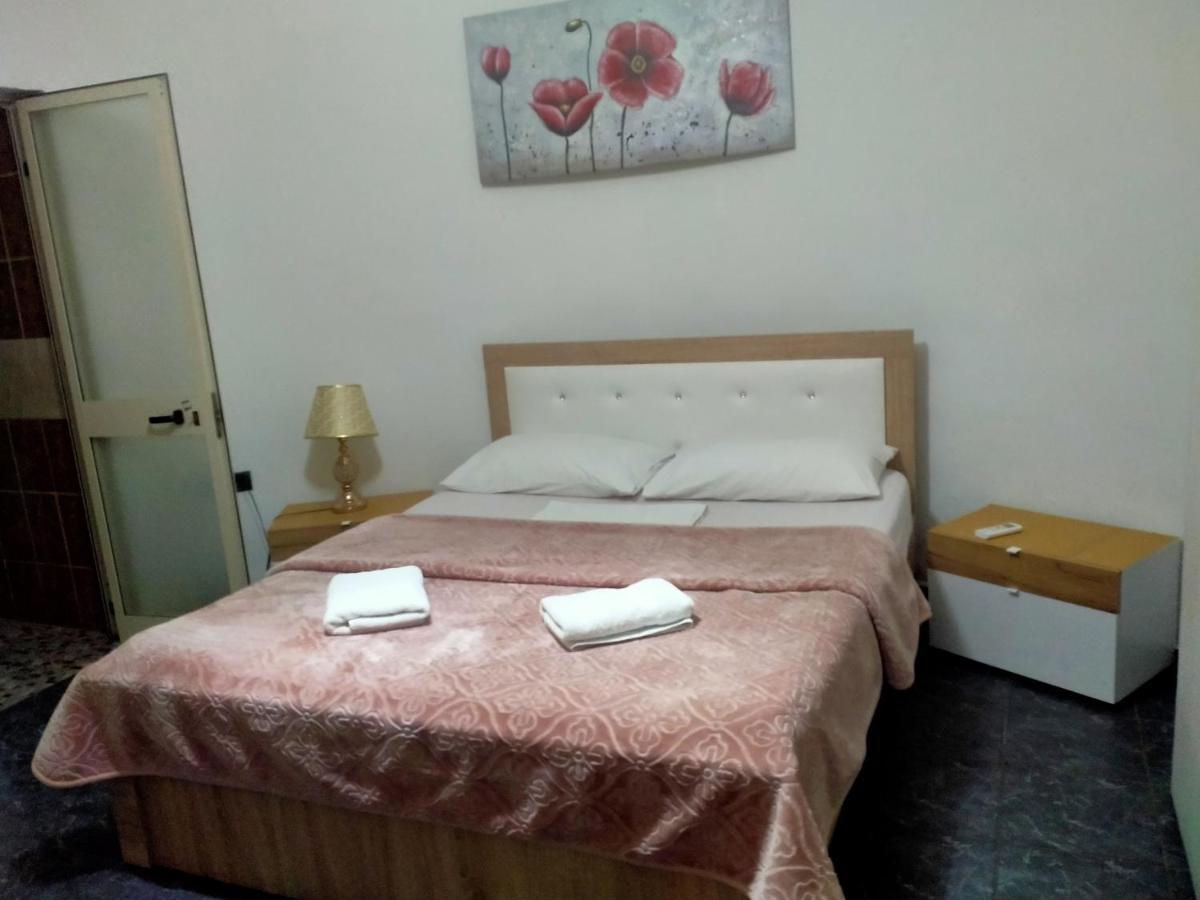 Orange Villa Hotel Тирана Екстериор снимка