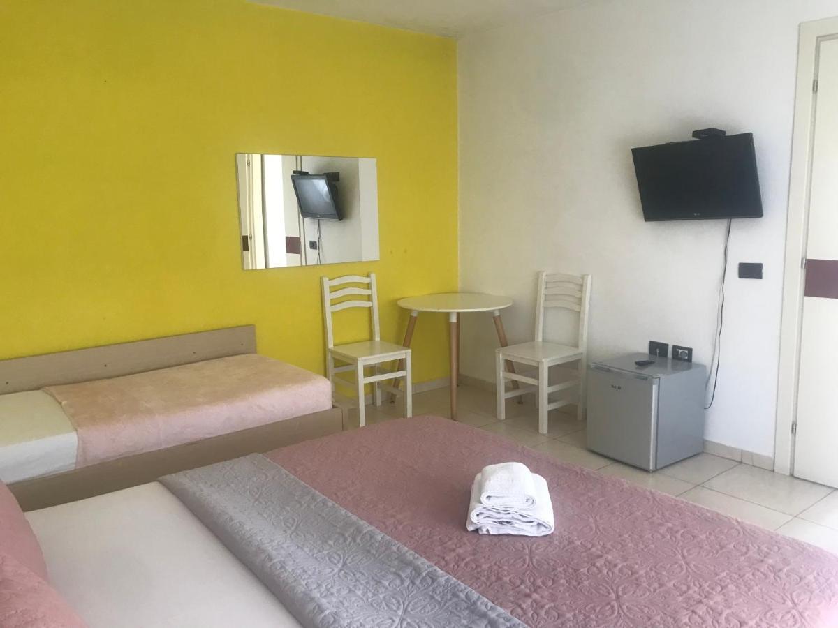 Orange Villa Hotel Тирана Екстериор снимка